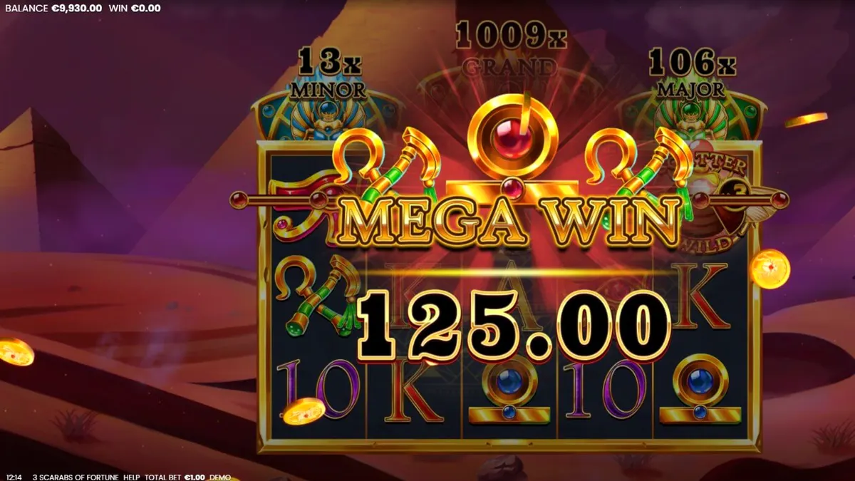 Tampilan visual slot 3 Scarabs of Fortune dengan latar belakang piramida malam hari